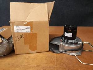 lot 1886 image: NEW Lennox  FASCO Induced Draft Blower Part No. 20J89