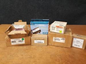 lot 1899 image: Lot of (7) HVAC Ignition Controls, Contactor and More