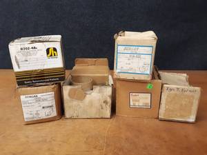 lot 1903 image: Lot of (6) HVAC Transformers and Motor