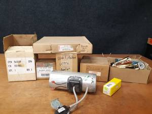 lot 1905 image: Lot of Assorted HVAC Parts