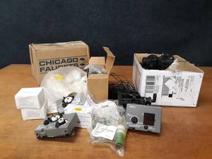 lot 1912 image: Lot of Assorted HVAC Parts