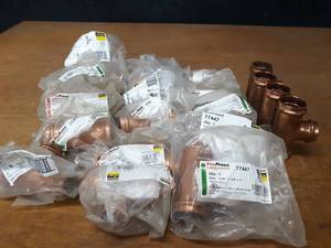 lot 2073 image: VIEGA ProPress Copper Fittings - (19) 1-14 x 1-14 x 1 Reducing Tees