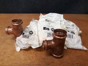 lot 2190 image: NIBCO PressSystem Copper Fittings - (8) 2 x 2 x 1-12 Reducing Tees