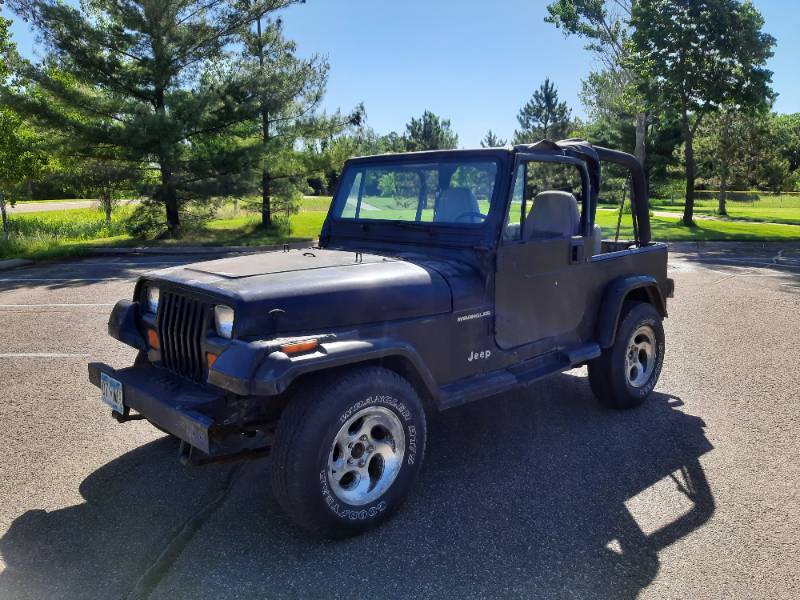 1993 Jeep Wrangler/YJ - 5 - Speed manual | #137 Twin Cities Auctions -  MONDAY NIGHT SPECIAL - NO RESERVES START AT 8:30PM | K-BID