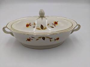 lot 12 image: Limited Edition Hall Autumn Leaf Oval Casserole with Lid