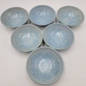 lot 37 image: 6 Vintage Blue Stoneware Bowls