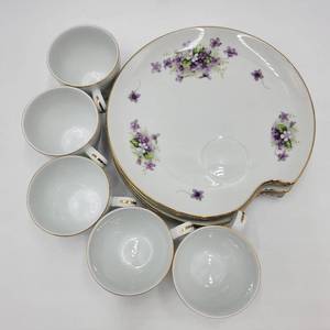lot 40 image: Teacups and Snack Plates-Service For 5
