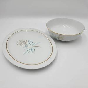 lot 41 image: Easterling Dish and Plate
