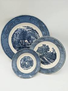 lot 75 image: Vintage Currier and Ives Dish Set