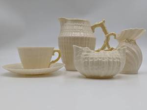 lot 87 image: Vintage 1940s Belleek Ireland Neptune Sea Shell 5 Piece Bone China  Set