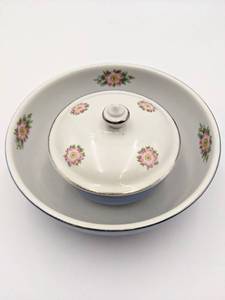 lot 71 image: 1940s Hall China Company Rose Parade Cadet Blue Bowls