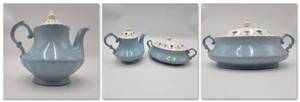 lot 39 image: 1940s Poppytrail True Blue by Metlox Tea Party Set