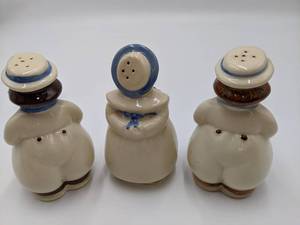 lot 60 image: 1960s Rare Shawnee Dutch Boy and Girl Salt and Pepper Shakers