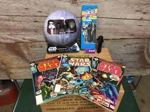 lot 36 image: Vintage Star Wars Comics & Pez Dispensors