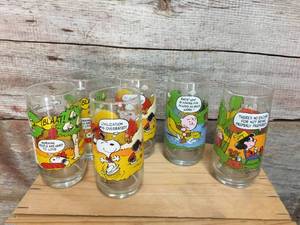 lot 39 image: Vintage Peanuts - McDonalds - Camp Snoopy Collection Glasses