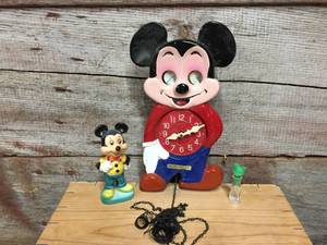 lot 45 image: Vintage Disney Mickey Mouse Clock - Figure - Bottle