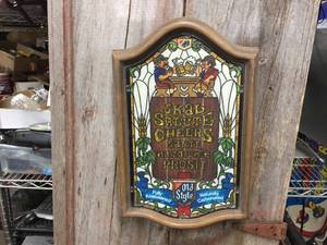 lot 55 image: Vintage Old Style Beer Light