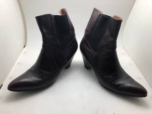 Vero Cuoio Burgundy Boots Size Womens 9.5