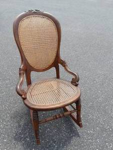 Vintage Cane Rocker (Solid)