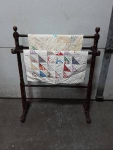 Vintage Quilt Stand With Baby Blanket & 2-Small Quilted Items