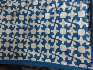 Hand Stitched Patchwork Quilt Approx. 66x82