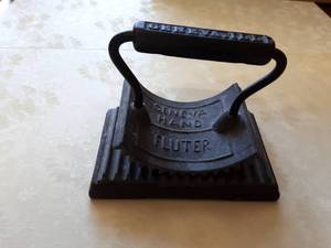 Vintage Cast Iron Geneva FluterPleater