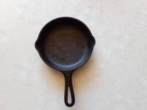 Griswold O 4 12  Cast Iron Skillet