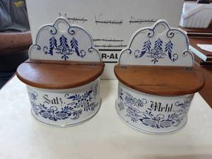 1-Set German Salz & Mehl (Salt & Flour) Wall Canisters