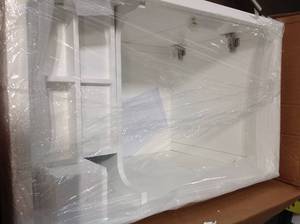 lot 16 image: Vanity Cabinet Only in White in good condition see pictures