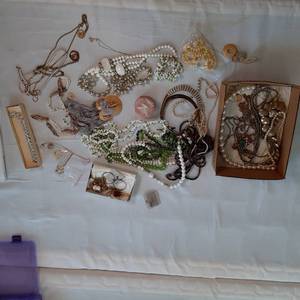 lot 308 image: Large box lot of mostly costume jew...