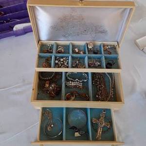 lot 309 image: Jewelry box filled with mostly cost...