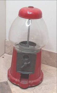 lot 342 image: Metal and Glass gumball machine...