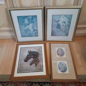 lot 353 image: Beautiful Ornately framed Horse Pic...