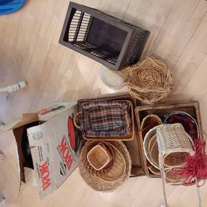 lot 368 image: Baskets for every room in the house...