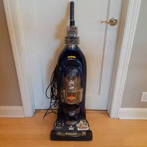 lot 378 image: Bissell Lift-Off Reevolution Pet Va...