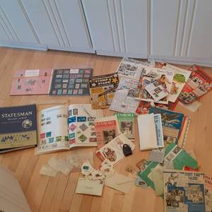 lot 381 image: Multitude of stamps and stamp books...