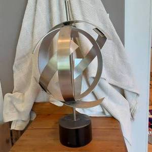 lot 412 image: Large Abstract Silver Tone Metal Or...