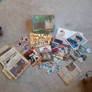 lot 417 image: Vintage Baseball Collectible Pieces...