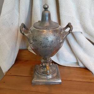 lot 424 image: James Dixon & Sons Vintage Coffee U...