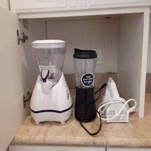lot 469 image: Kitchen Lot. Hand Mixer, Blender as...