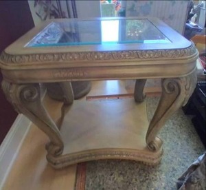 lot 57 image: End Table With Glass Insert (23 X ...