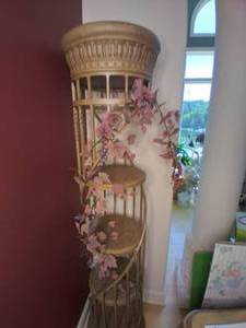 lot 59 image: PlanterDcor Stand 69.5 X 13 ...