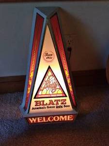 lot 102 image: Vintage Lighted Blatz Beer Sign 13...