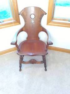 lot 115 image: Antique Hand Carved Wood Chair Exc...