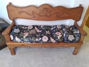 lot 139 image: Vintage Solid Wood Bench With Detai...