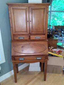 lot 143 image: Vintage Style Desk (31 X 18 X 71....