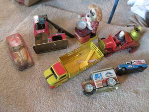 lot 561 image: Box Lot of All TIN Burger Chef Gr...