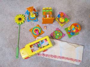 lot 567 image: Set of Plastic 1976 General Mills F...