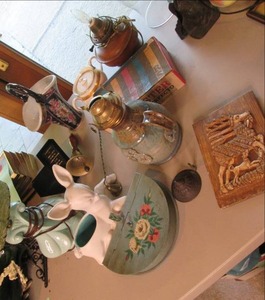 lot 571 image: Lot of Vintage Lamps, Heavy Brass B...