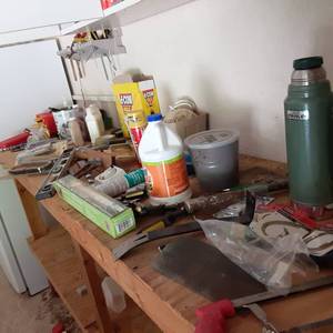 lot 502 image: Contents of Garage Workbench Top. T...